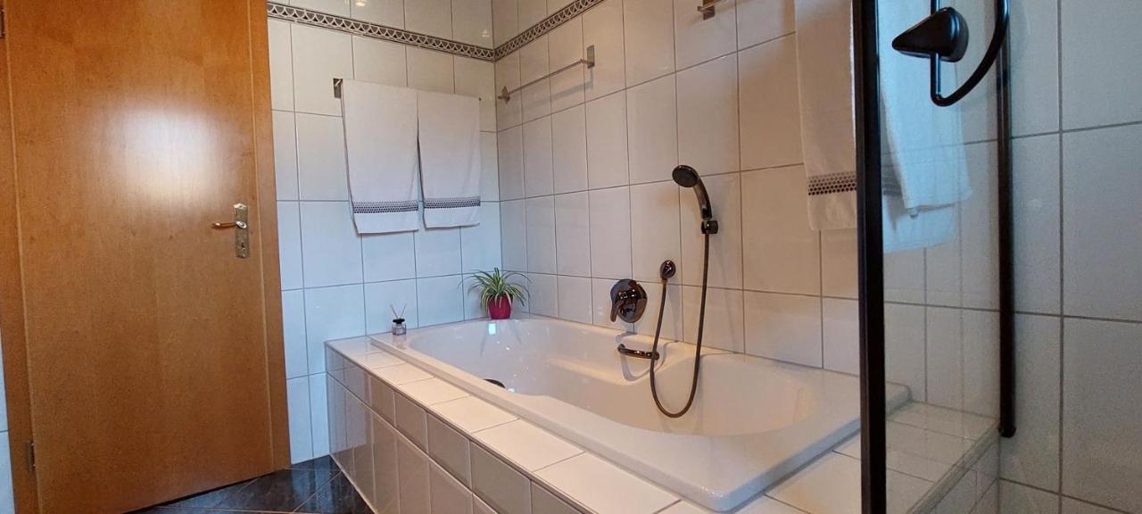 Ferienwohnung Odenwaldblick Momlingen Buitenkant foto